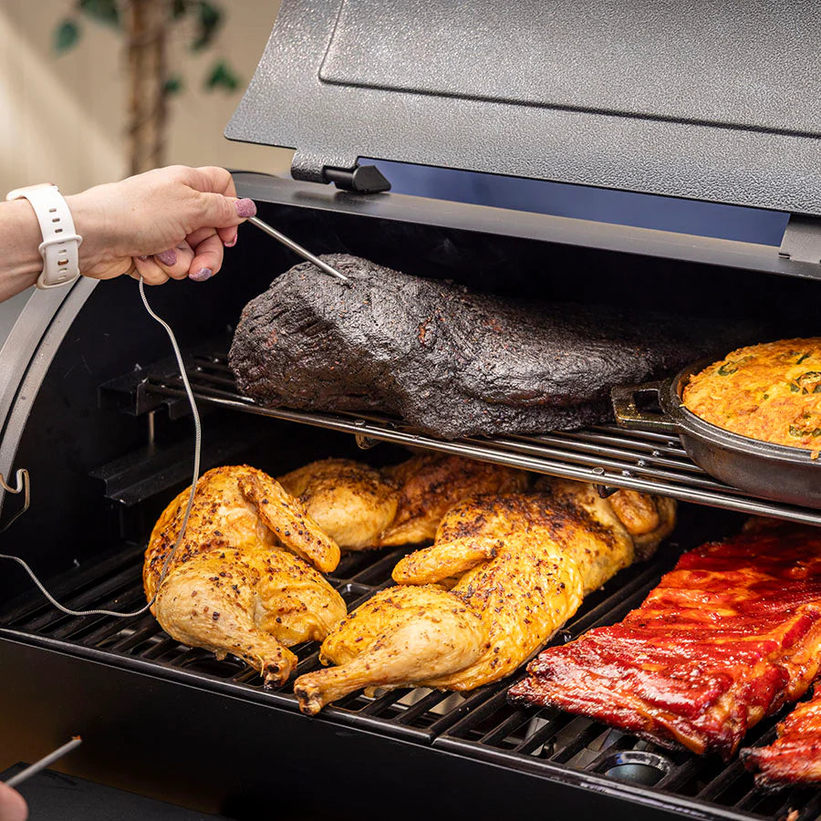 SPORTSMAN 850 PELLET GRILL WITH WI-FI® - PB850SPW2